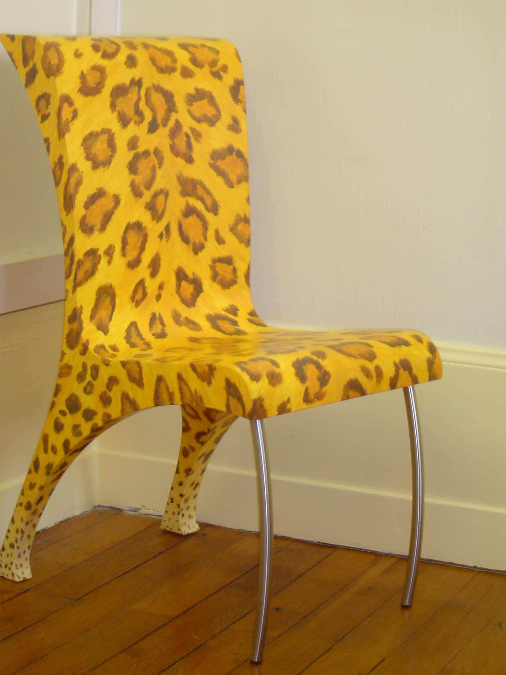 Prototype de la chaise Guépard designée par G Mamabo